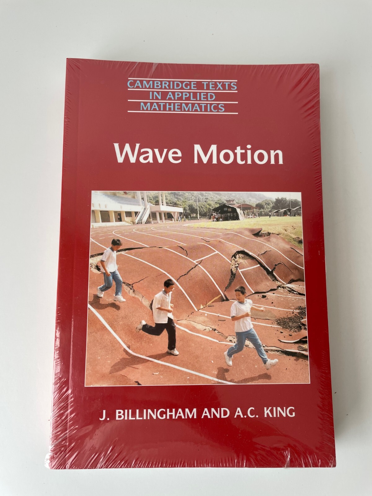 Wave Motion, Paperback by Billingham, J.; King, A. C., Brand New, Shrink Wrapped