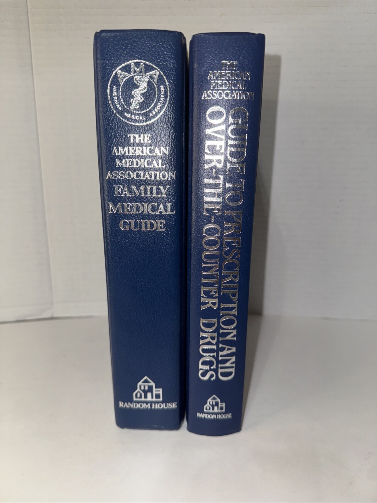 Vintage The AMA Family Medical Guide And Guide To Prescription Drugs HB