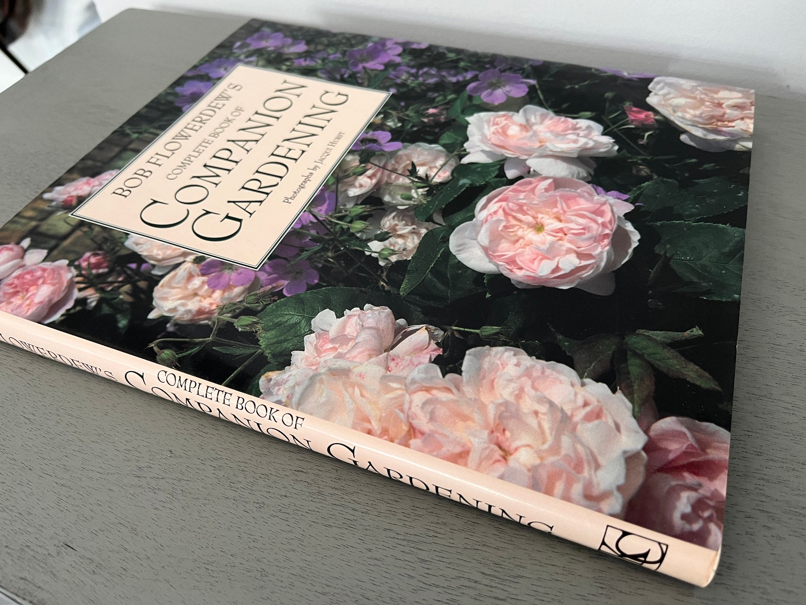 BOB FLOWERDEW’S COMPLETE BOOK OF COMPANION GARDENING • HARDBACK BOOK • UNREAD