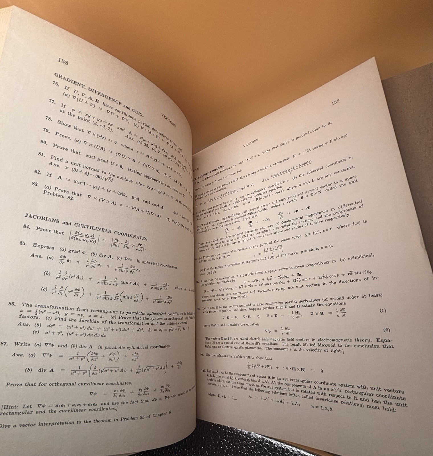 Schaum’s Outline Advanced Calculus by Murray R. Spiegel McGraw-Hill Paperback