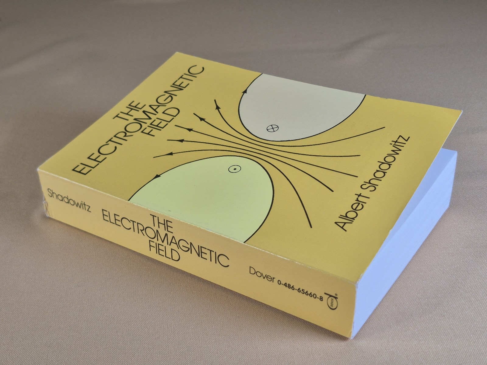 The Electromagnetic Field – Albert Shadowitz – Dover Trade Paperback